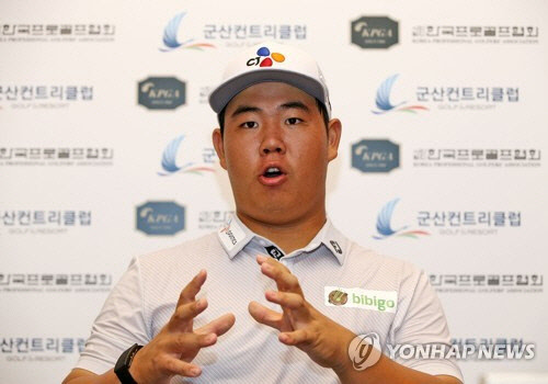 우승 인터뷰하는 김주형[KPGA 제공]